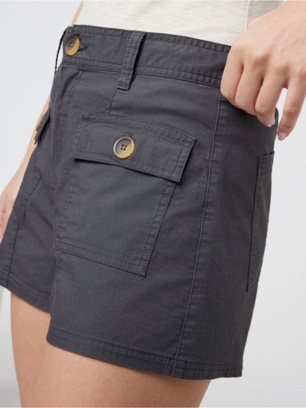 Vuori Womens Ripstop Cargo Shorts XL Cotton Blend High Rise Athleisure - Picture 2 of 8